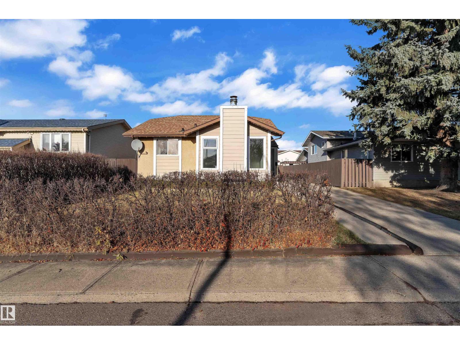 3808 17A AV NW, Edmonton