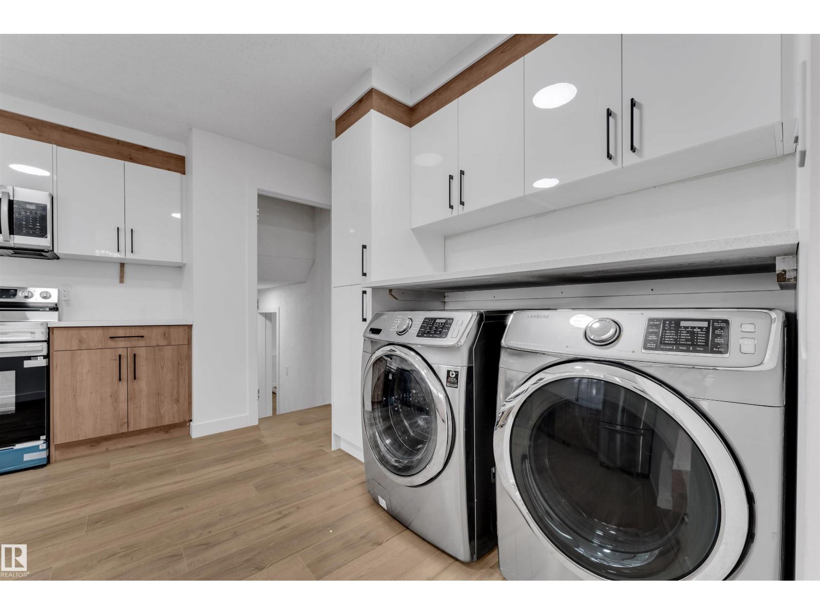 1136 49 ST NW, Edmonton