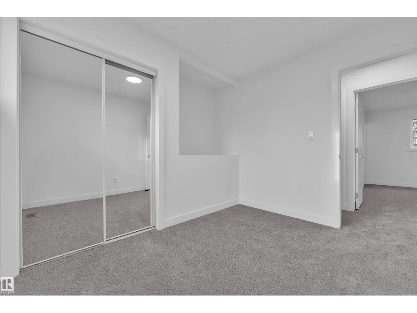 1136 49 ST NW, Edmonton