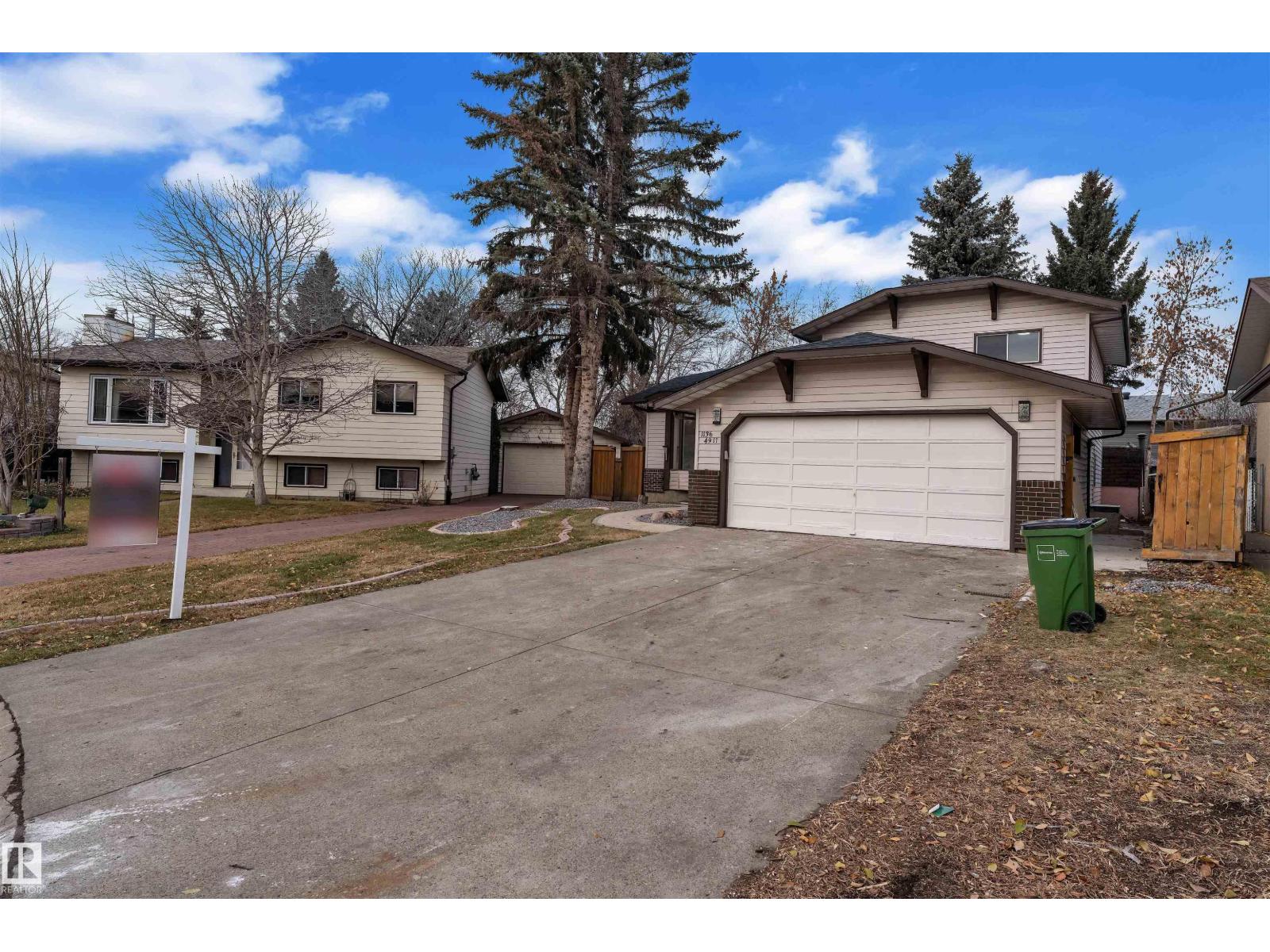 1136 49 ST NW, Edmonton