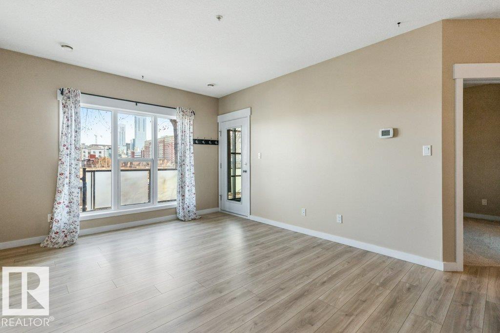 #114 10518 113 ST NW, Edmonton