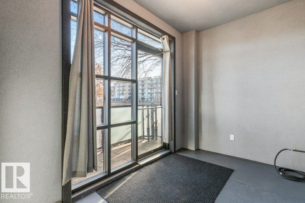 #114 10518 113 ST NW, Edmonton