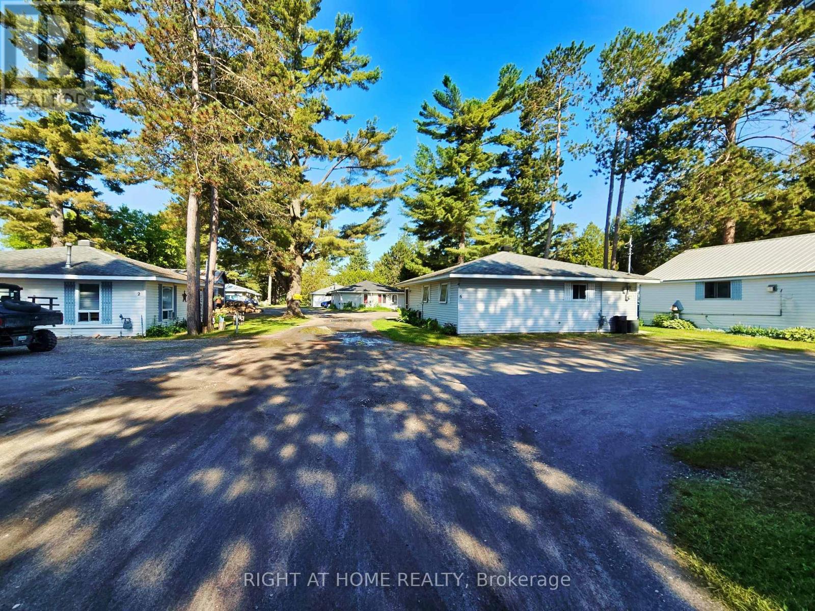 6 BAY VIEW COURT - 1