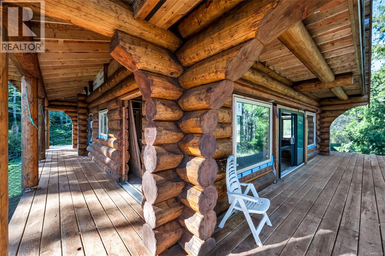 998 Gillespie Rd, Sooke