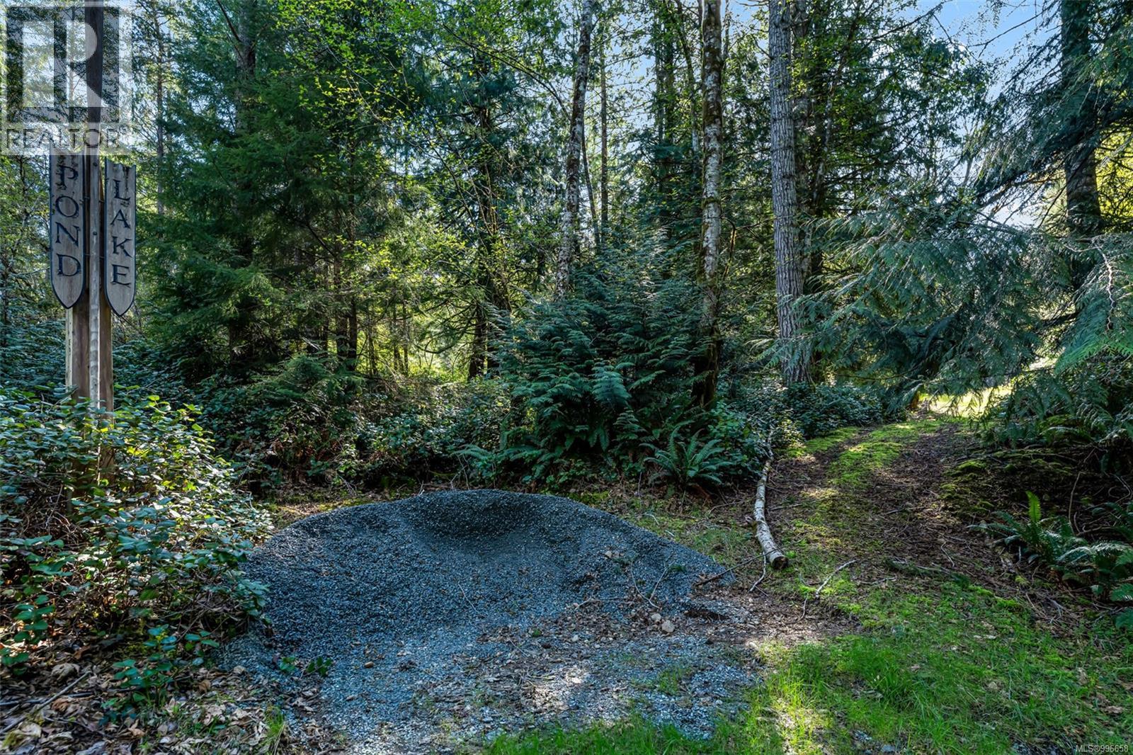998 Gillespie Rd, Sooke