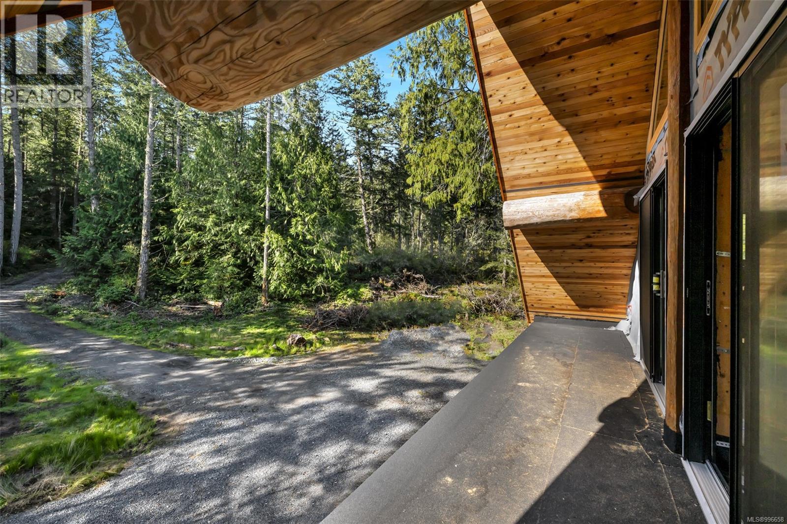 998 Gillespie Rd, Sooke