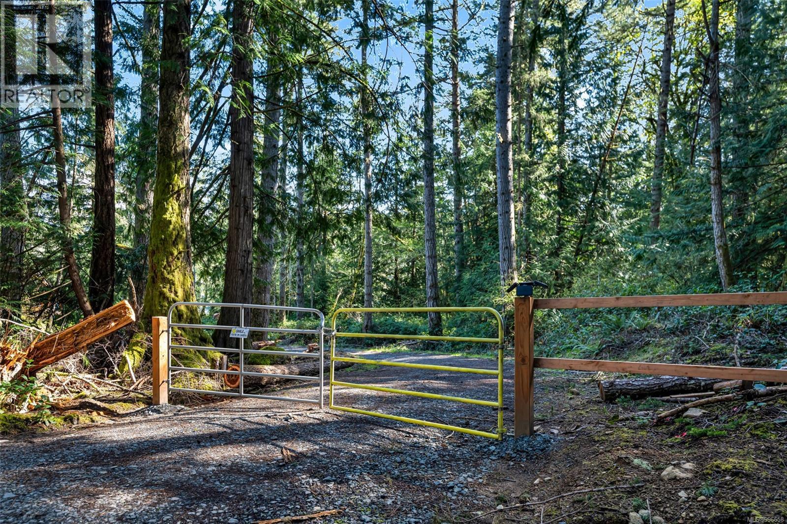 998 Gillespie Rd, Sooke