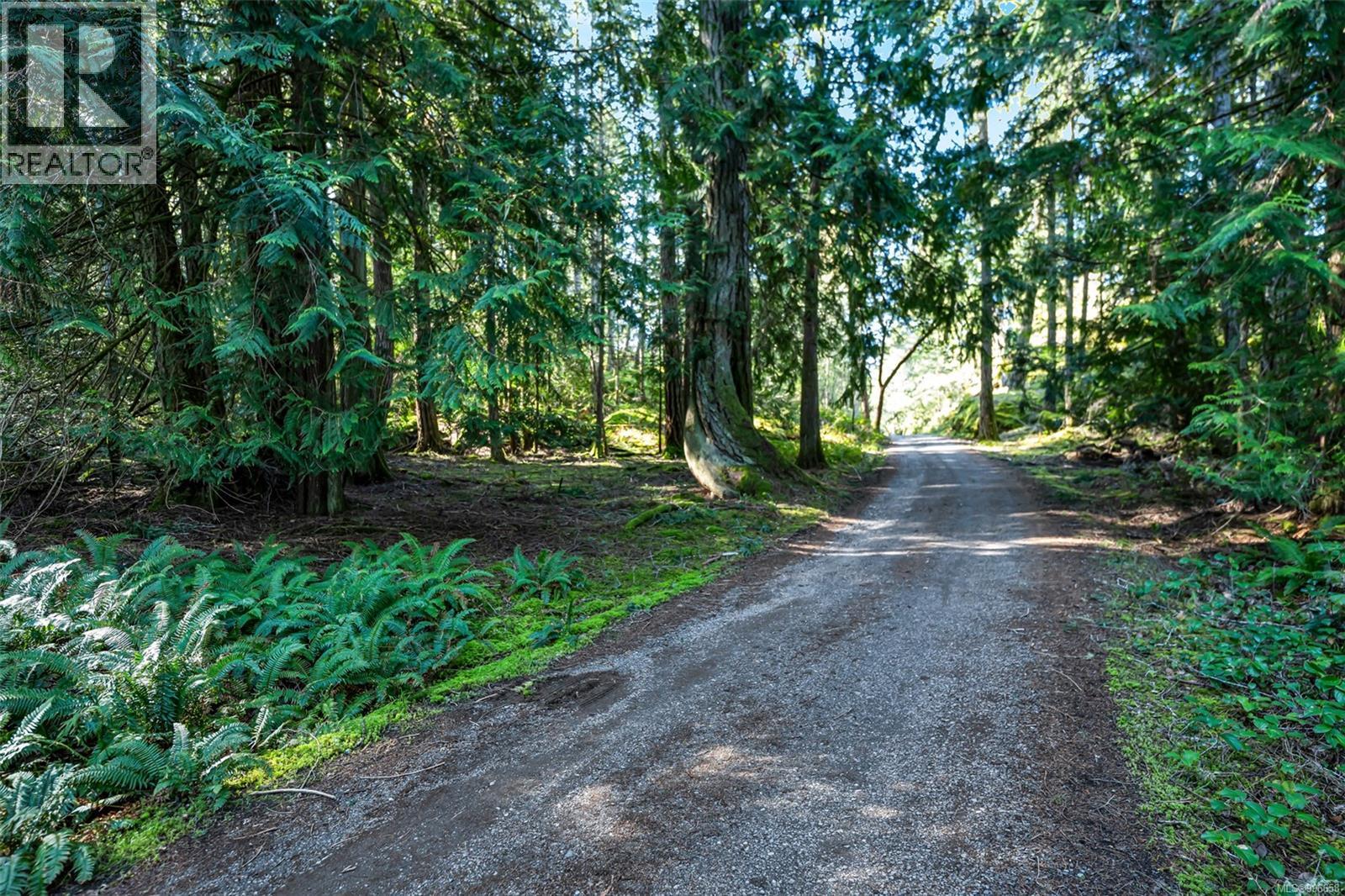 998 Gillespie Rd, Sooke