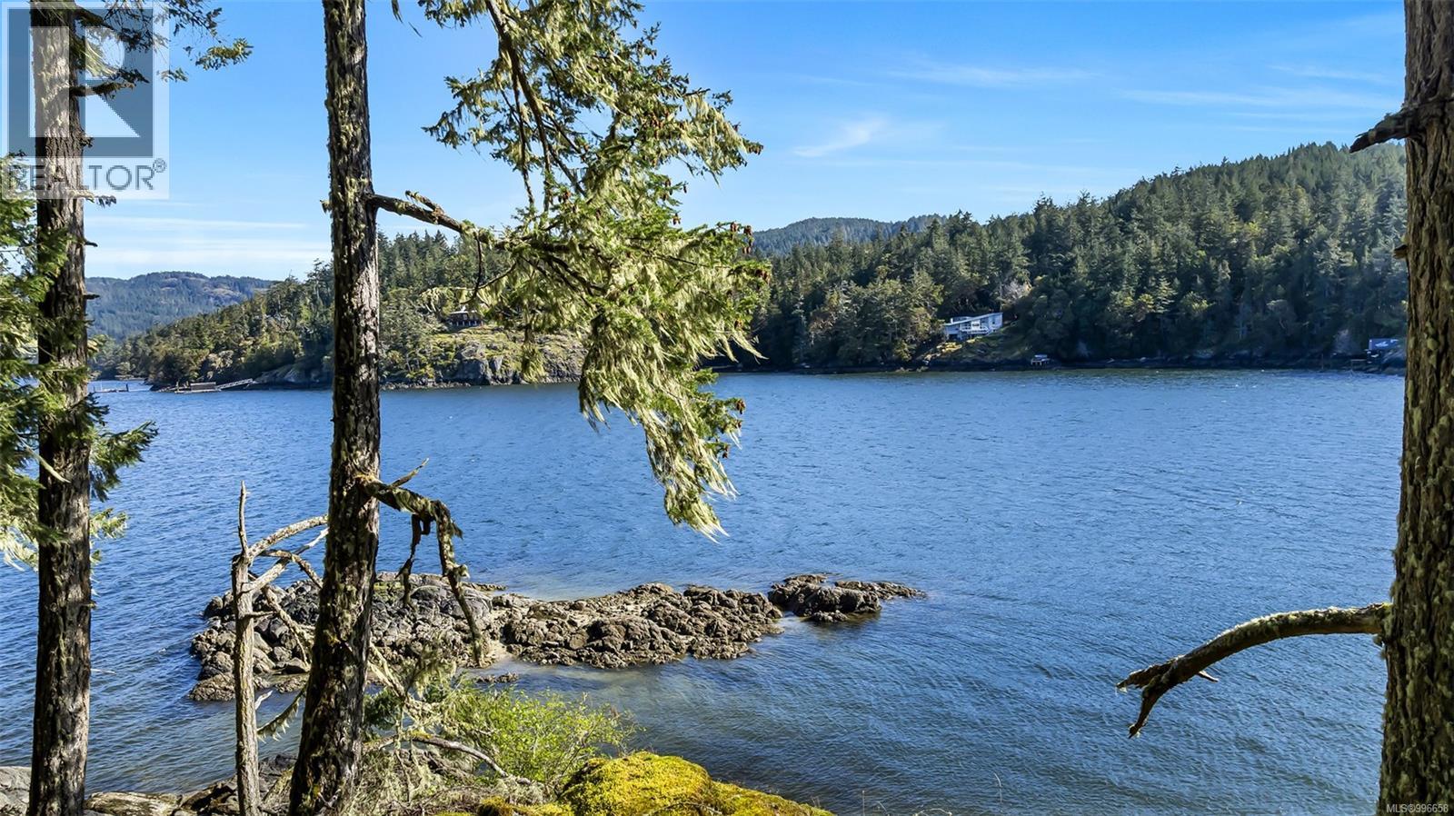 998 Gillespie Rd, Sooke