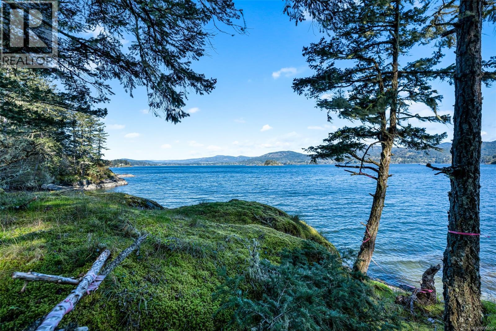 998 Gillespie Rd, Sooke