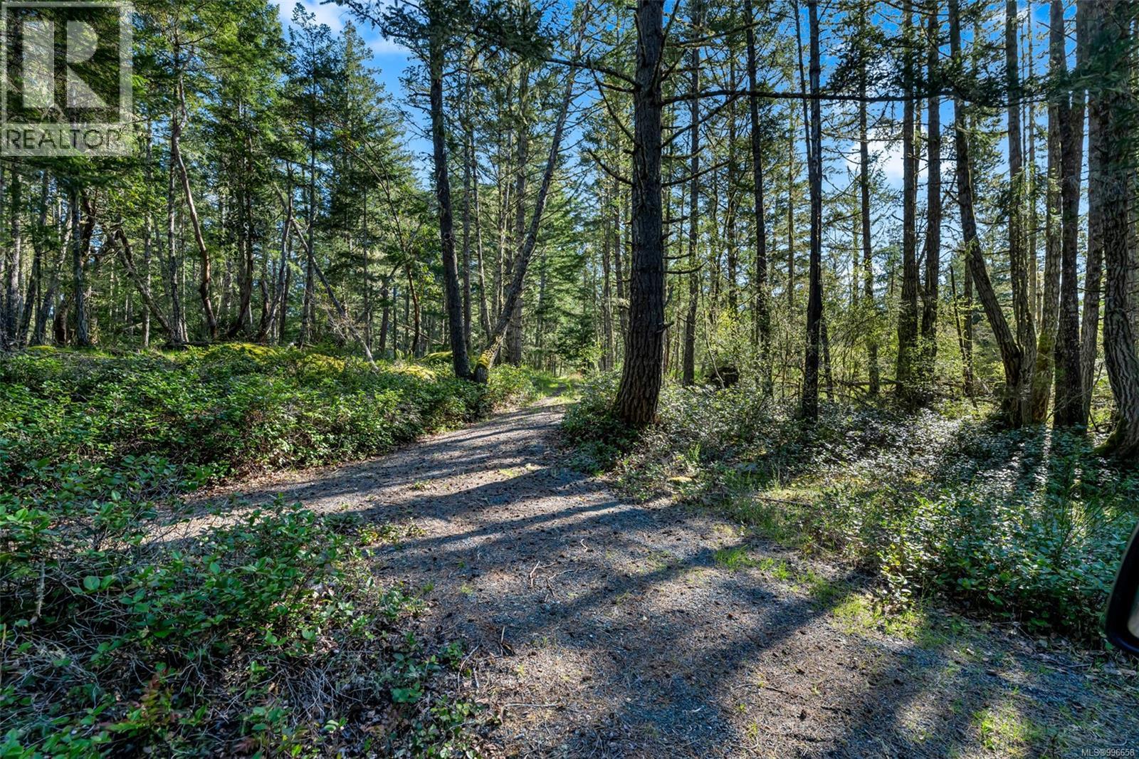 998 Gillespie Rd, Sooke