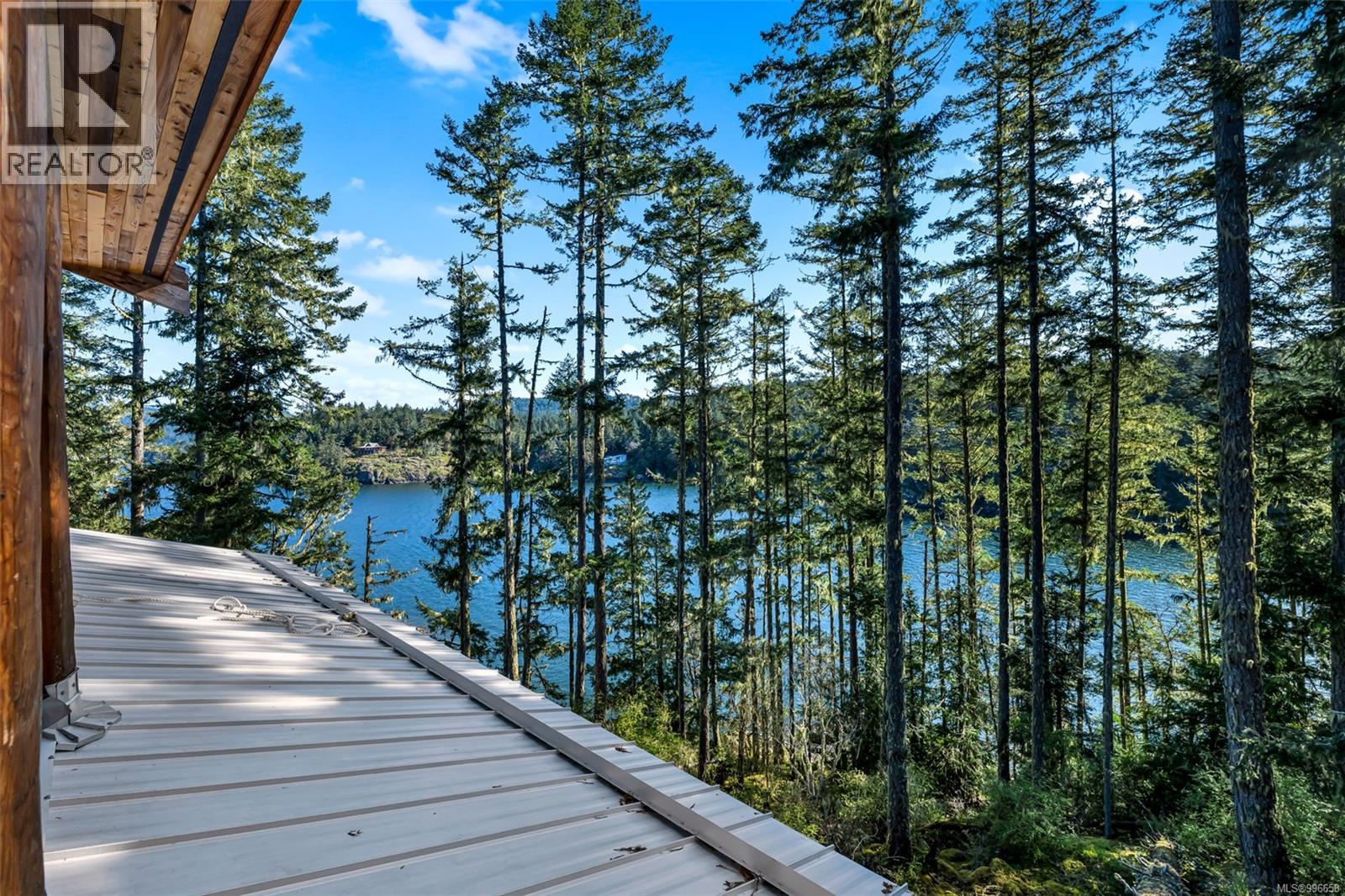 998 Gillespie Rd, Sooke