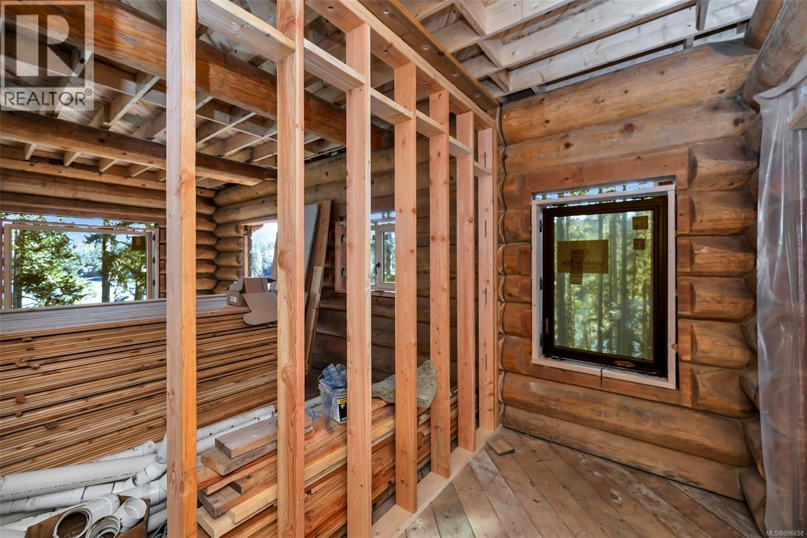 998 Gillespie Rd, Sooke