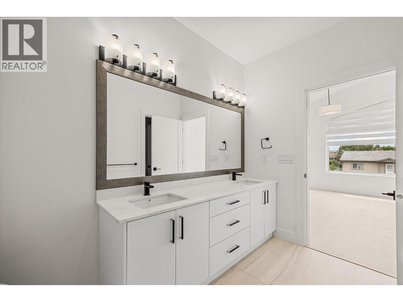 1 840 Grenfell Avenue, Kelowna