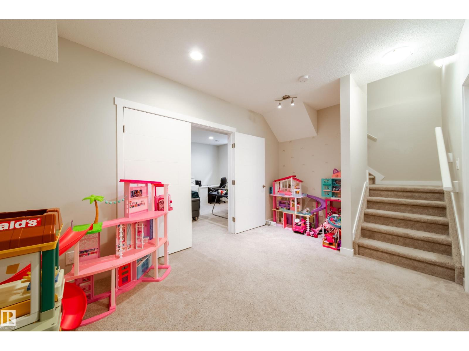 16821 120 ST NW, Edmonton