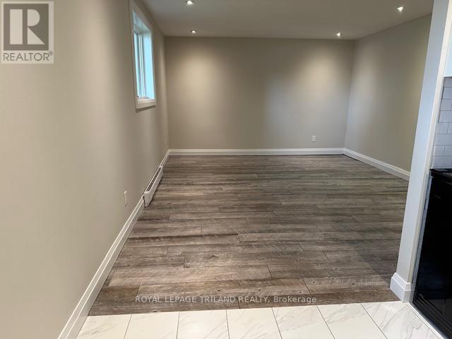 221 HIGHVIEW DRIVE - 38