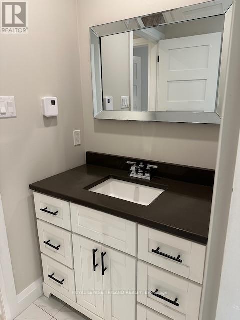 221 HIGHVIEW DRIVE - 43