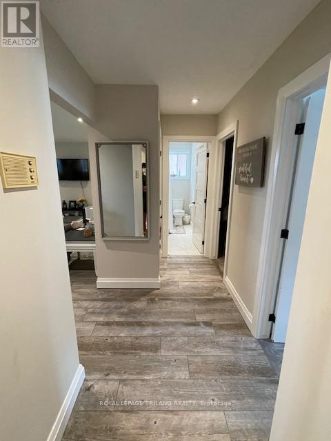 221 HIGHVIEW DRIVE - 45
