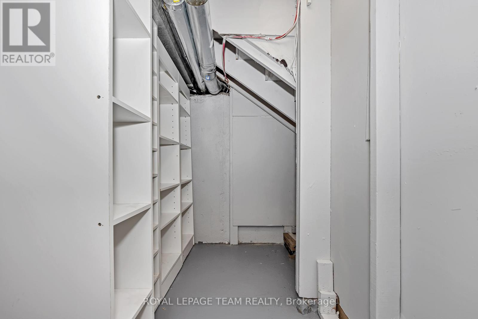 12 LARGO CRESCENT — photo 36