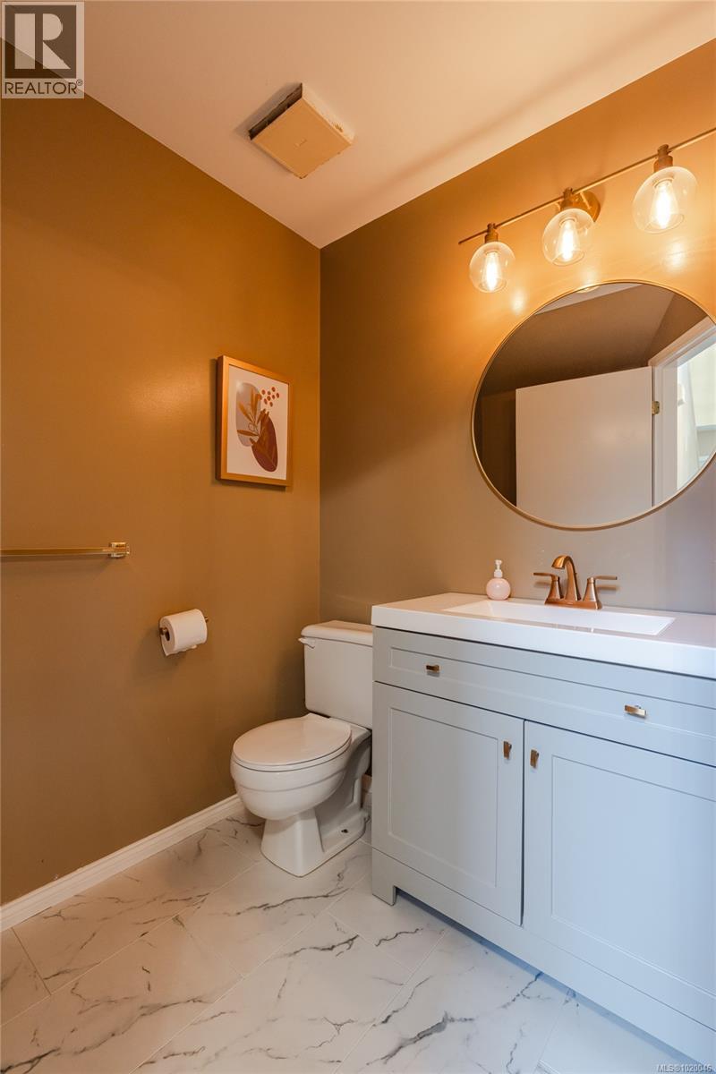 1664 Creekside Dr, Nanaimo