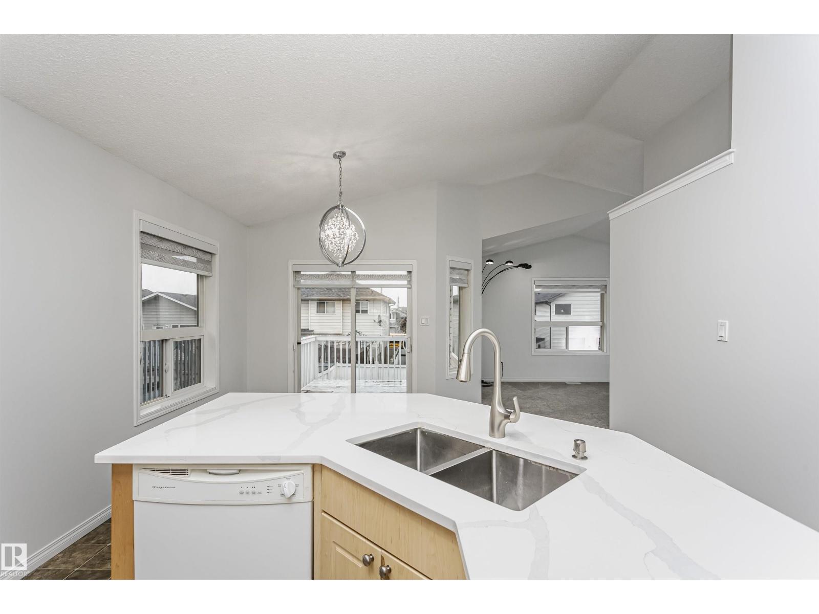 3248 21 ST NW, Edmonton