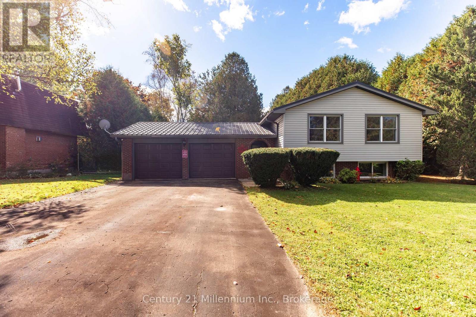 104 GLENWOOD PLACE, West Grey