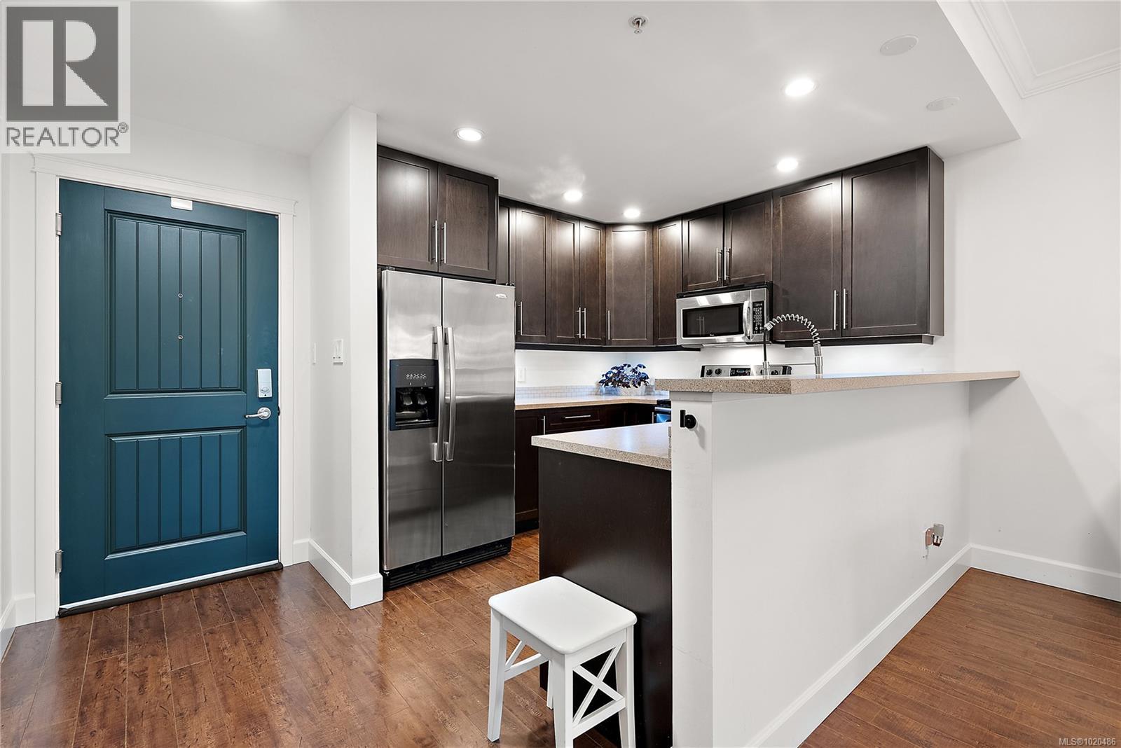 407 2881 Peatt Rd, Langford