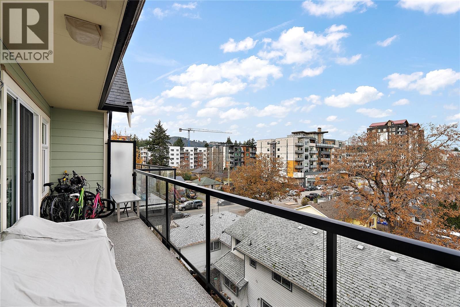 407 2881 Peatt Rd, Langford