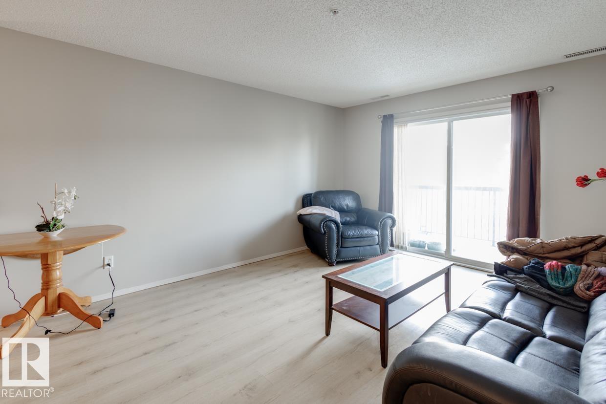 #305 16303 95 ST NW, Edmonton