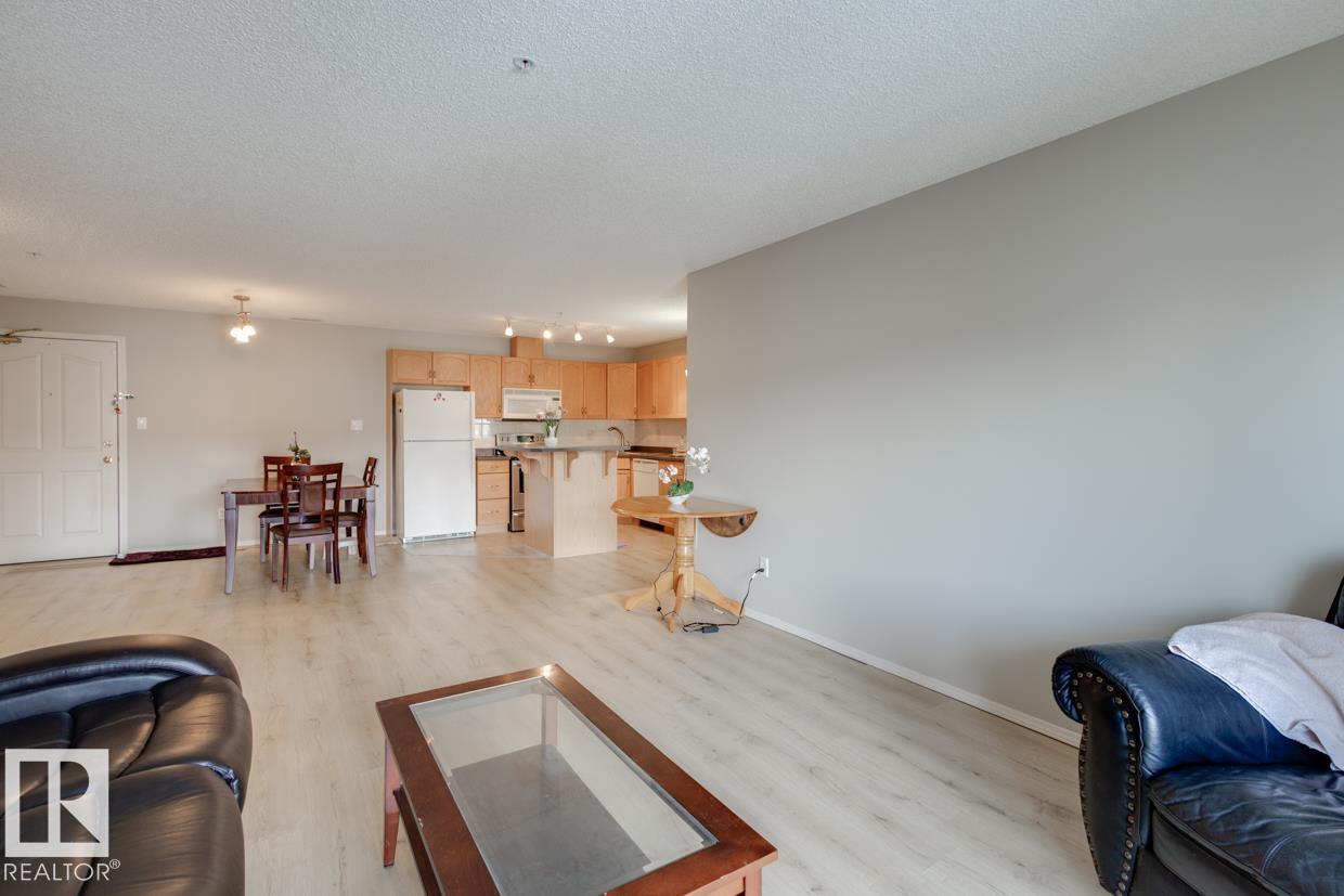 #305 16303 95 ST NW, Edmonton