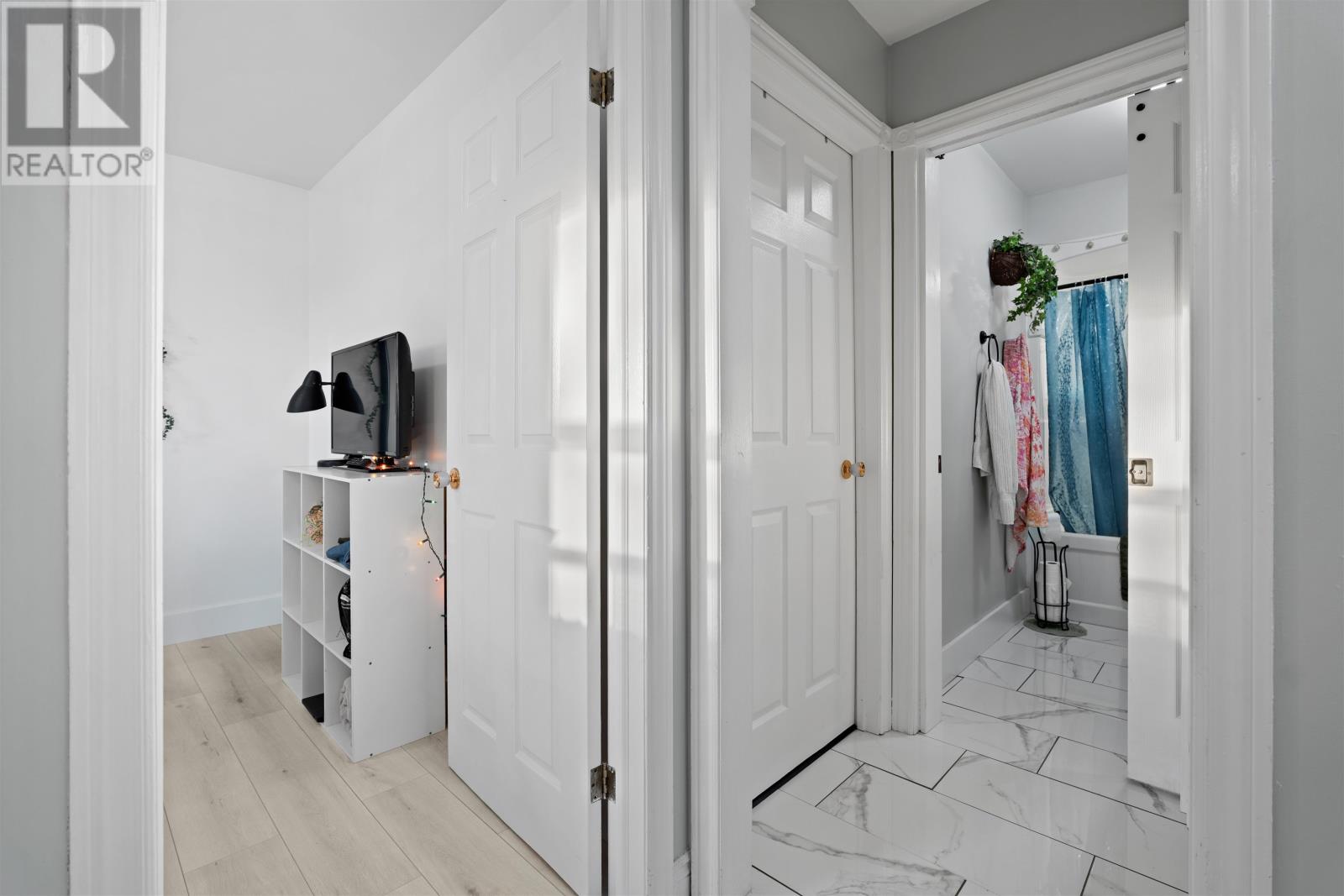 30-32 BARKLEY AVENUE - 17