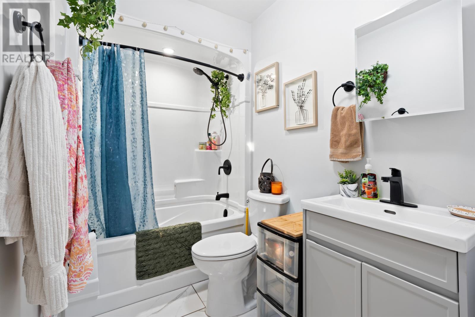 30-32 BARKLEY AVENUE - 20