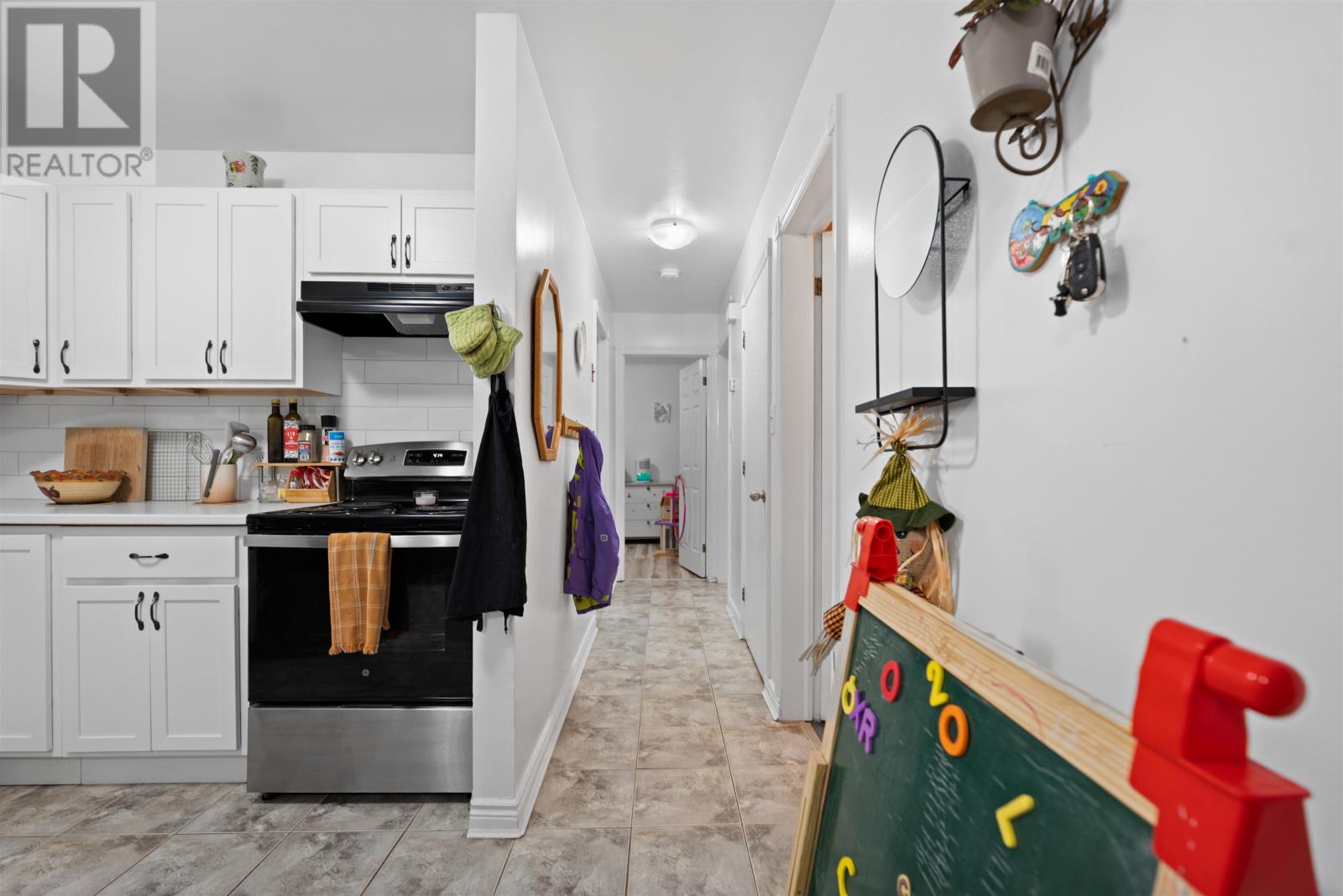 30-32 BARKLEY AVENUE - 25