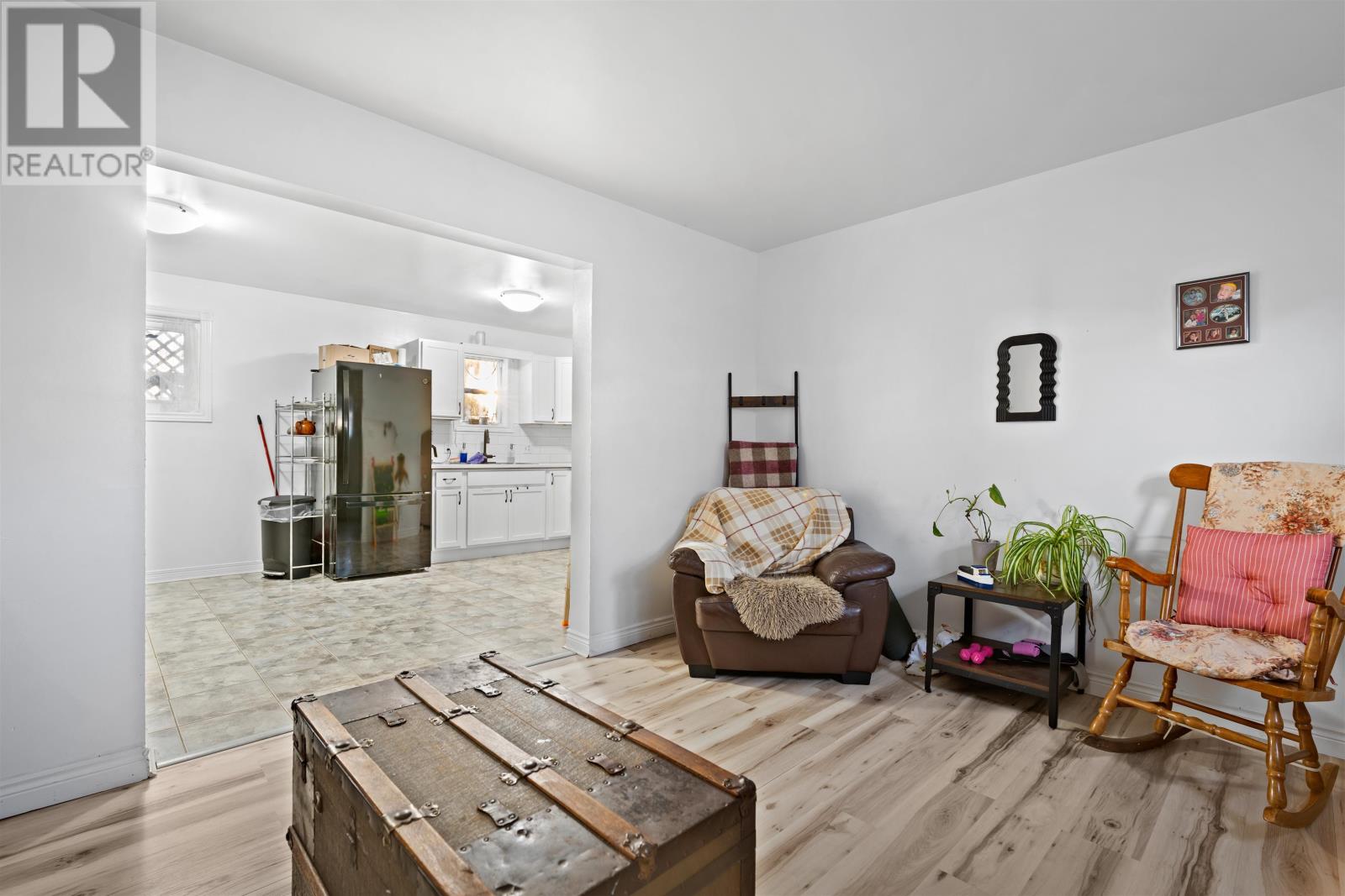 30-32 BARKLEY AVENUE - 27