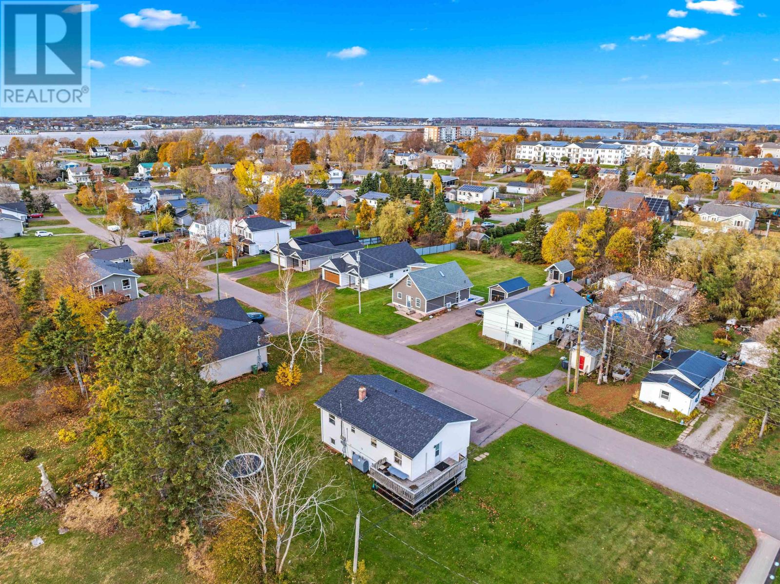 30-32 BARKLEY AVENUE - 40