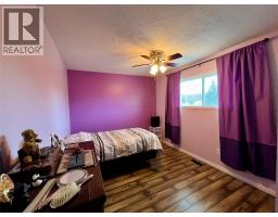 128 Spieker Avenue, Tumbler Ridge, BC V0C2W0 Photo 11