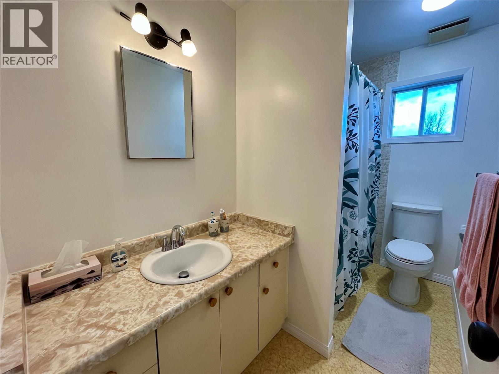 128 Spieker Avenue, Tumbler Ridge