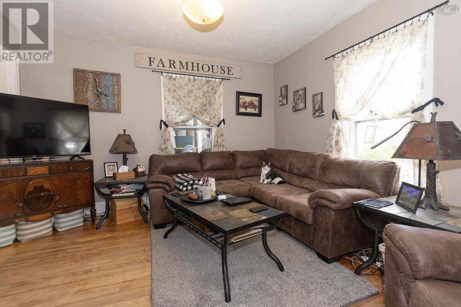 Property 16 of 34 of 26 Starr Street