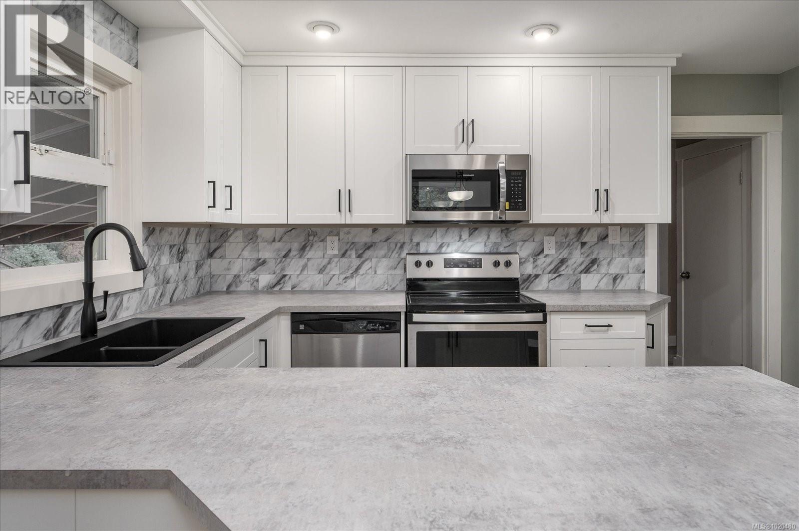 1121 Bush St, Nanaimo