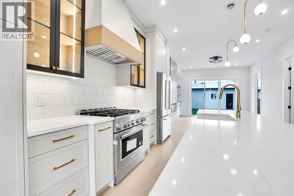 Single Family House for Sale in   Avenue NW Bowness Calgary 