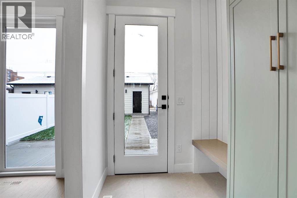 Single Family House for Sale in   Avenue NW Bowness Calgary 