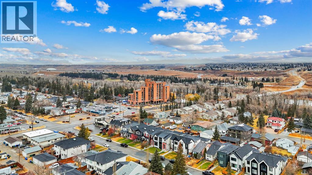 Single Family House for Sale in   Avenue NW Bowness Calgary 