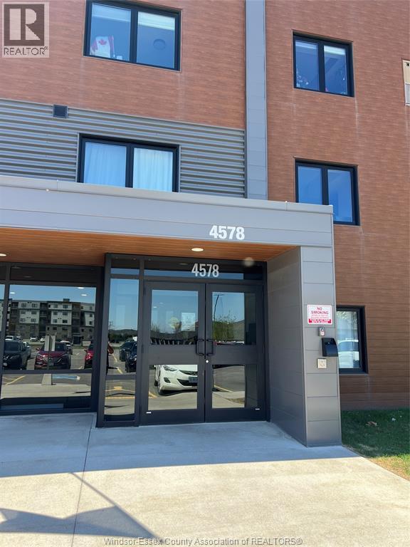 4578 HURON CHURCH LINE Road 106