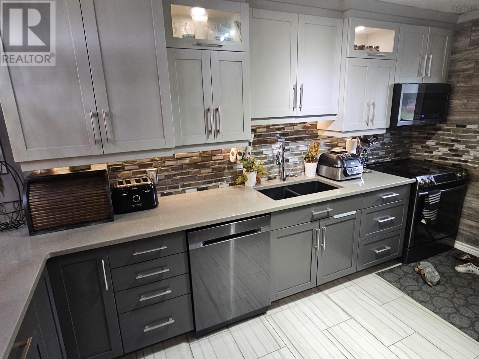 Property 13 of 45 of 16 Rogers Avenue