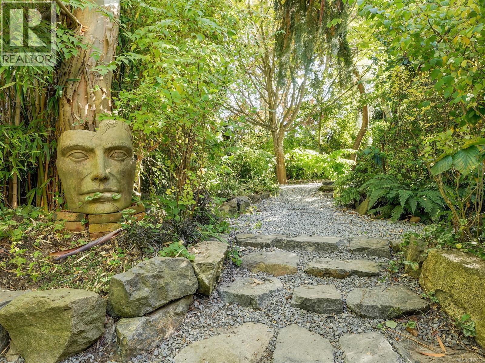  3221 Wascana Street, Saanich