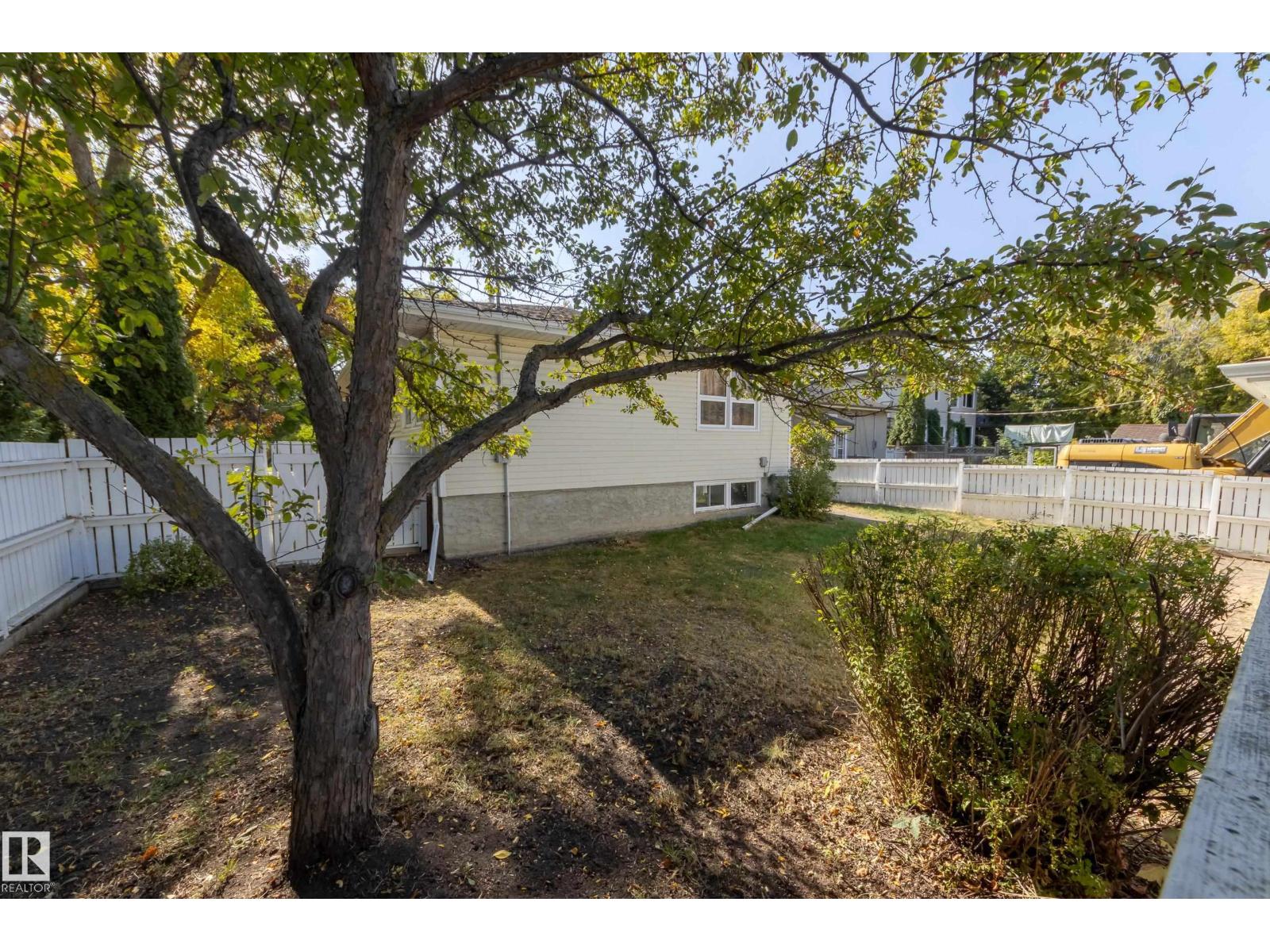 11504 78 AV NW, Edmonton