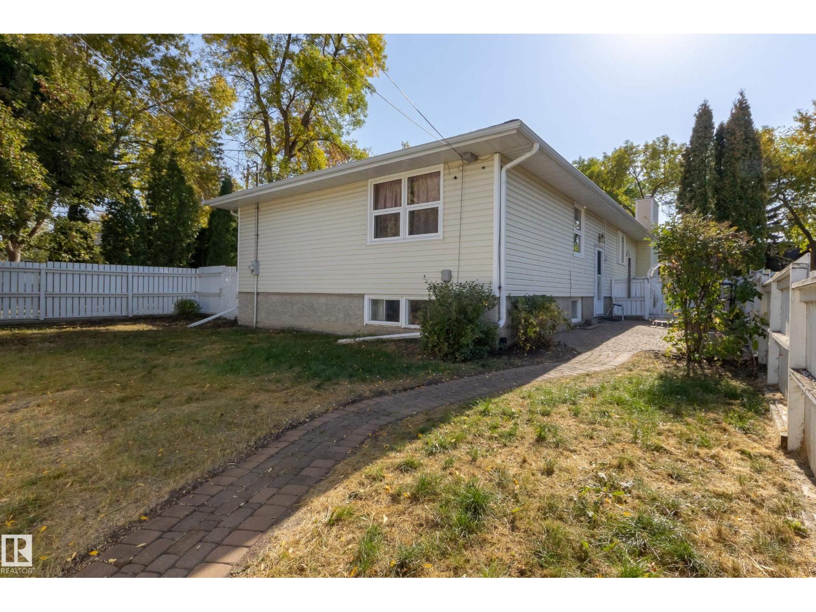 11504 78 AV NW, Edmonton