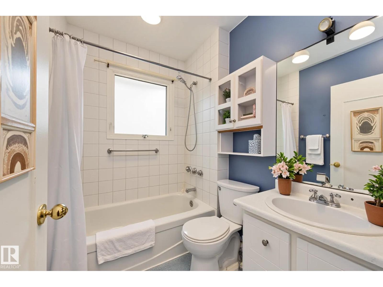 11504 78 AV NW, Edmonton