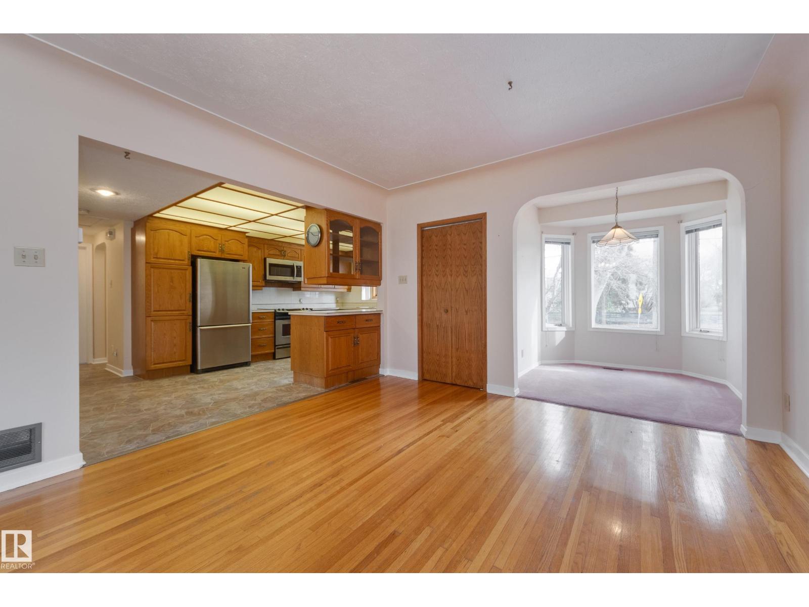 11504 78 AV NW, Edmonton