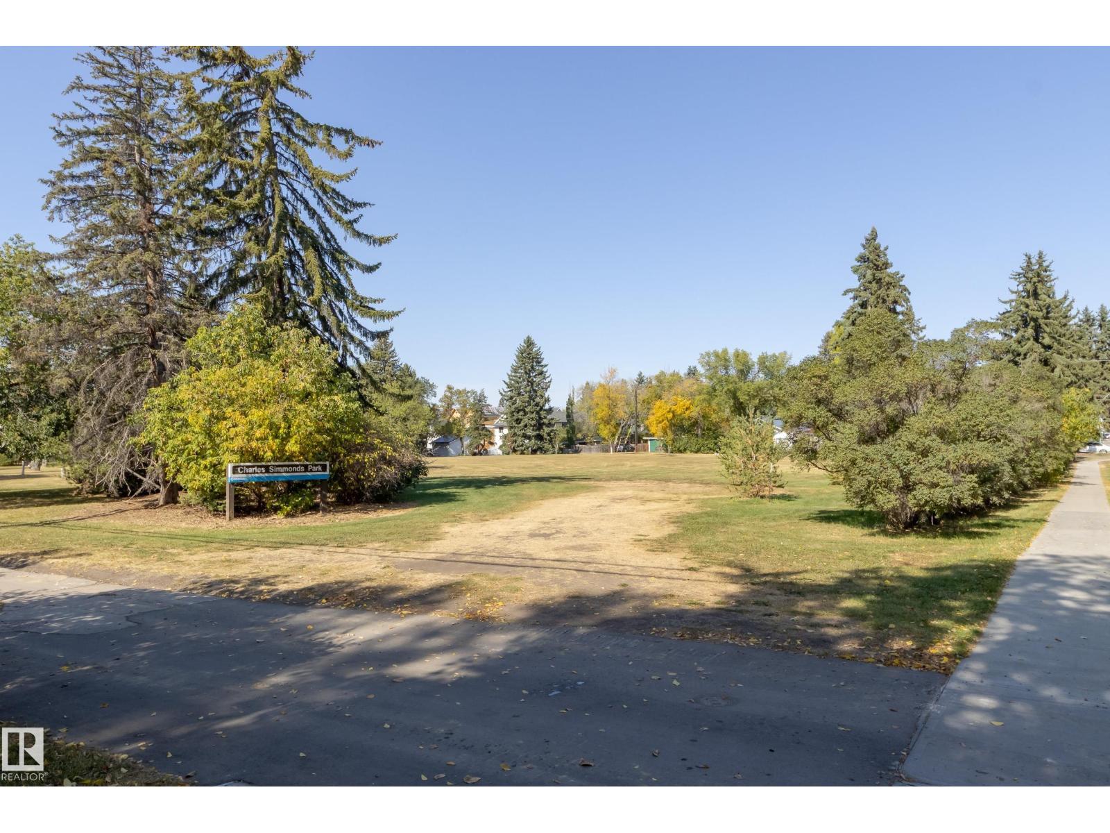 11504 78 AV NW, Edmonton